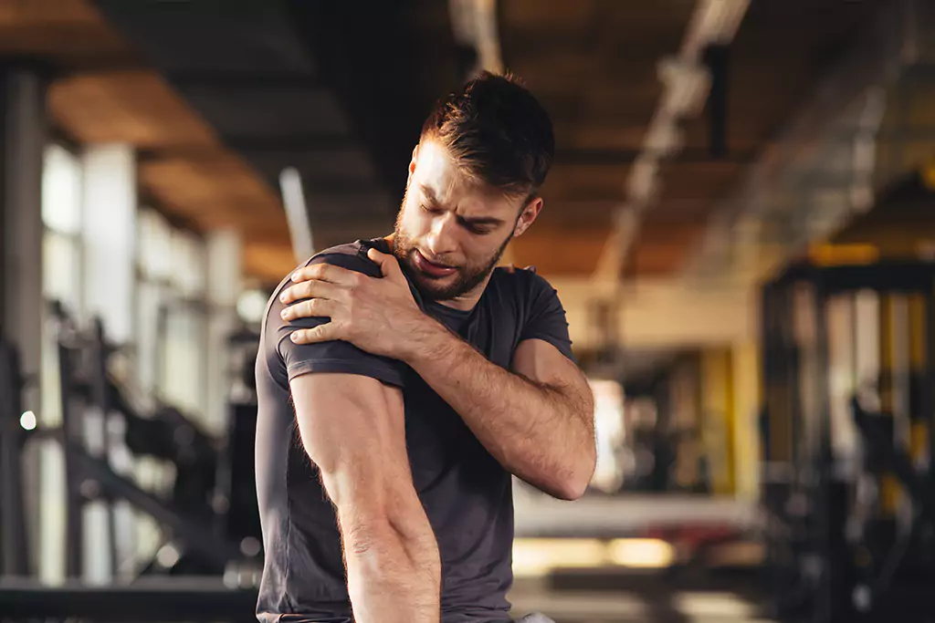 Lesiones de hombro que  podrían producirse por ejercicios de gimnasio